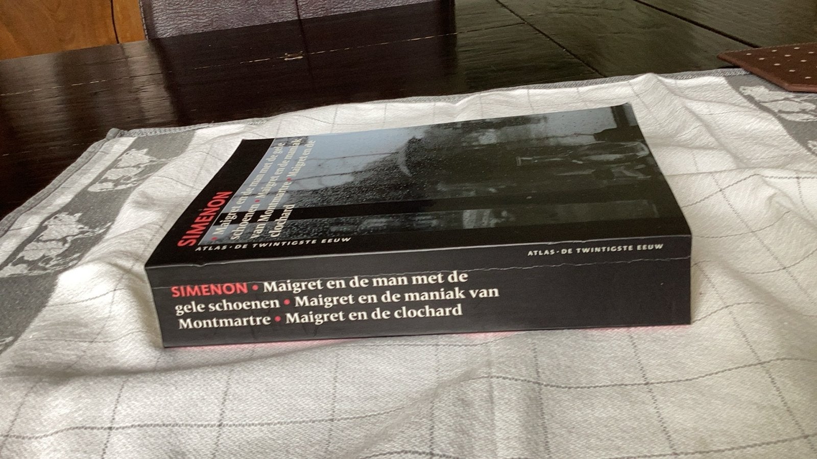 Simenon - Maigret en de man met de gele schoenen, Boeken, Ophalen of Verzenden, Zo goed als nieuw, Europa overig