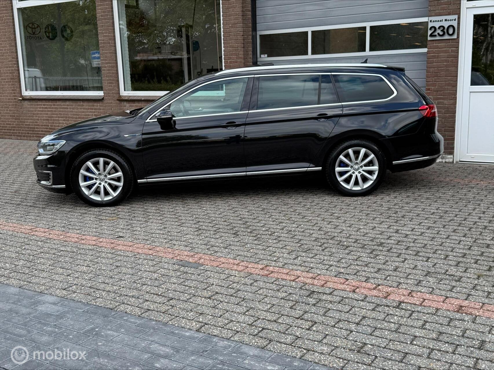 Volkswagen Passat Variant 1.4 TSI GTE DSG FULL OPTIONS!, Auto's, Gebruikt, Euro 6, 4 cilinders, Zwart