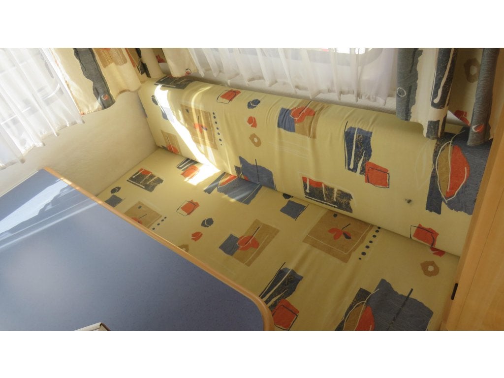 Foto 18 van Caravelair Antares Luxe 420 Bj 2001 Nu €3500