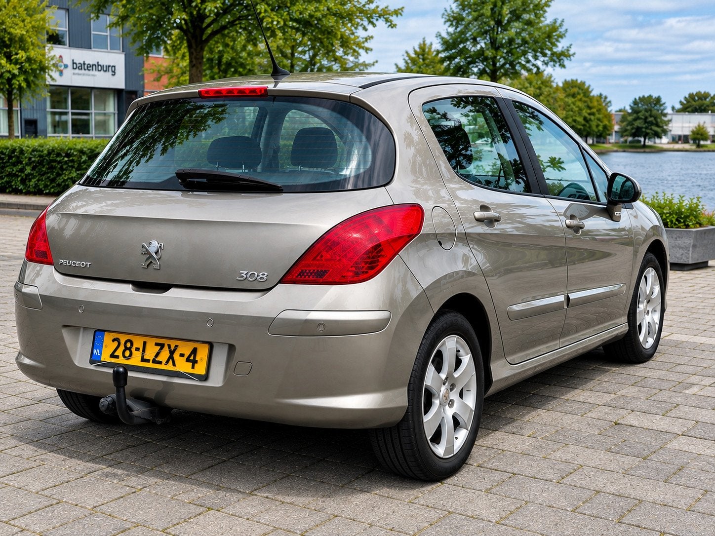 Peugeot 308 1.6 VTi Sublime/2 de eigenaar/Trekhaak/nap nap, Dealer onderhouden, 15 km/l, Gebruikt, 680 kg