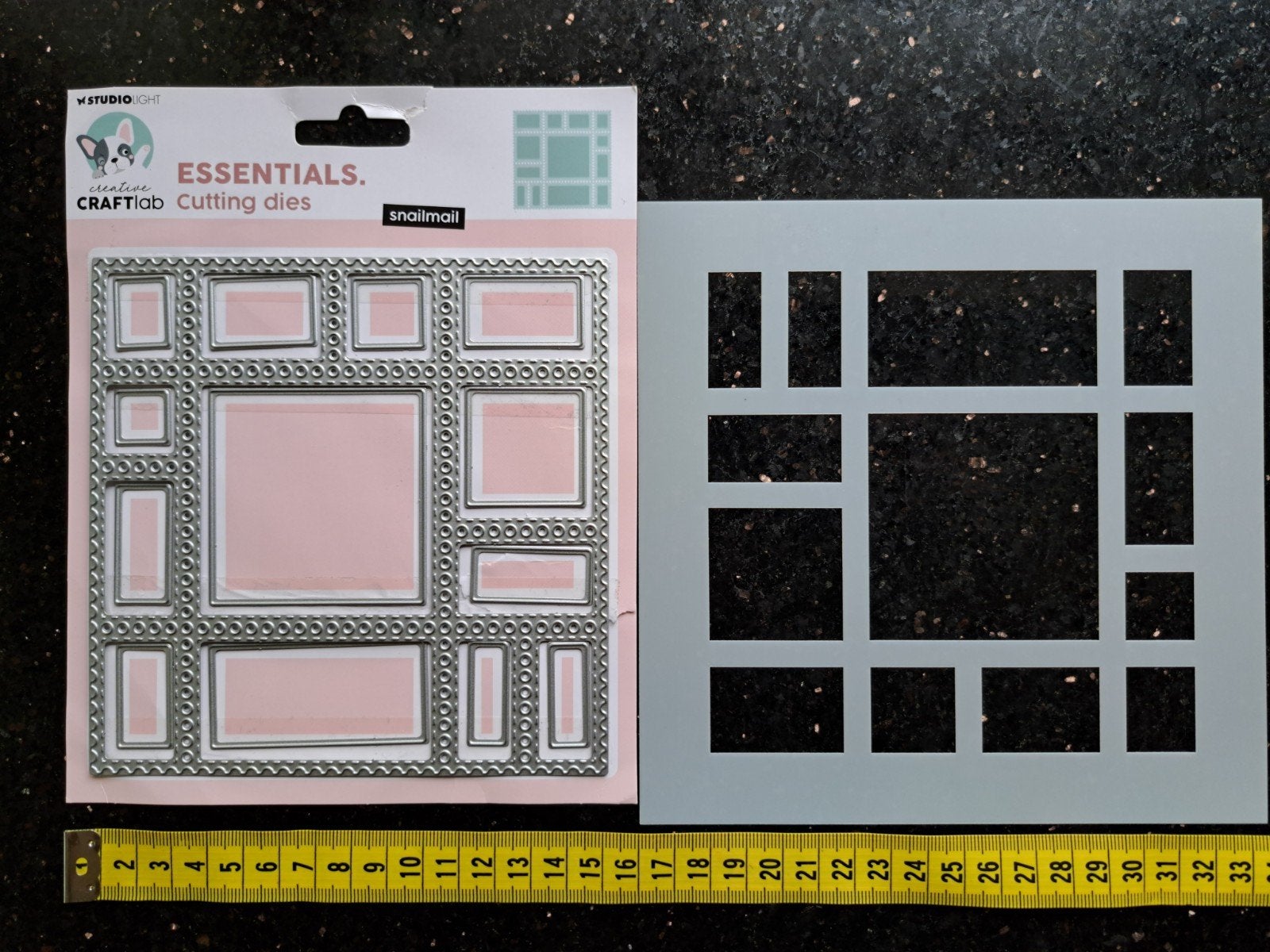 CRAFTLAB STUDIOLIGHT SNIJMAL DIES STENCIL POSTZEGEL SNAILMAI, Hobby en Vrije tijd, Scrapbooking, Ophalen of Verzenden, Zo goed als nieuw