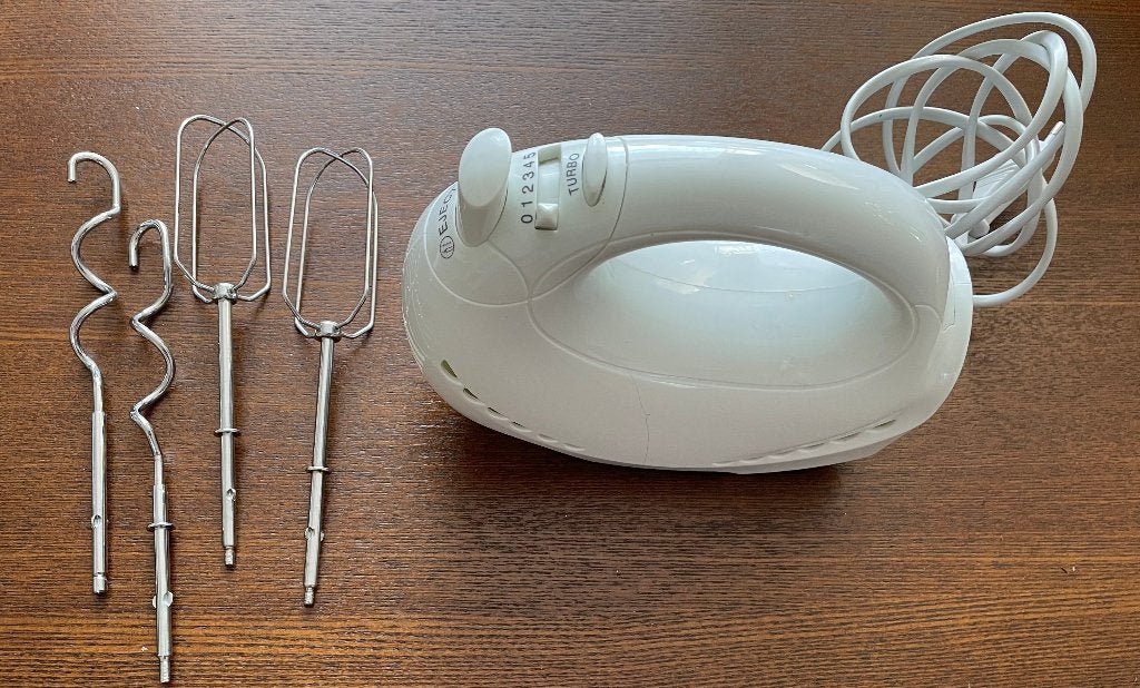 Keuken handmixer 250 W wit, Witgoed en Apparatuur, Minder dan 1 liter, Verzenden, Gebruikt, 3 snelheden of meer