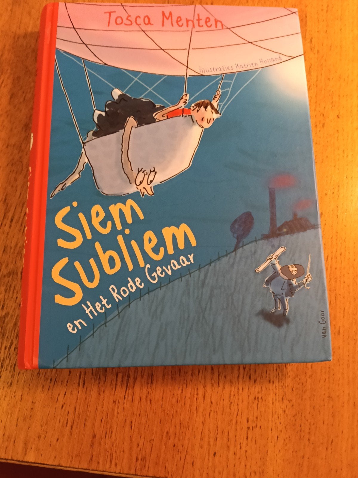 Tosca Menten - Siem Subliem en het rode gevaar, Fictie algemeen, Ophalen of Verzenden, Zo goed als nieuw, Tosca Menten