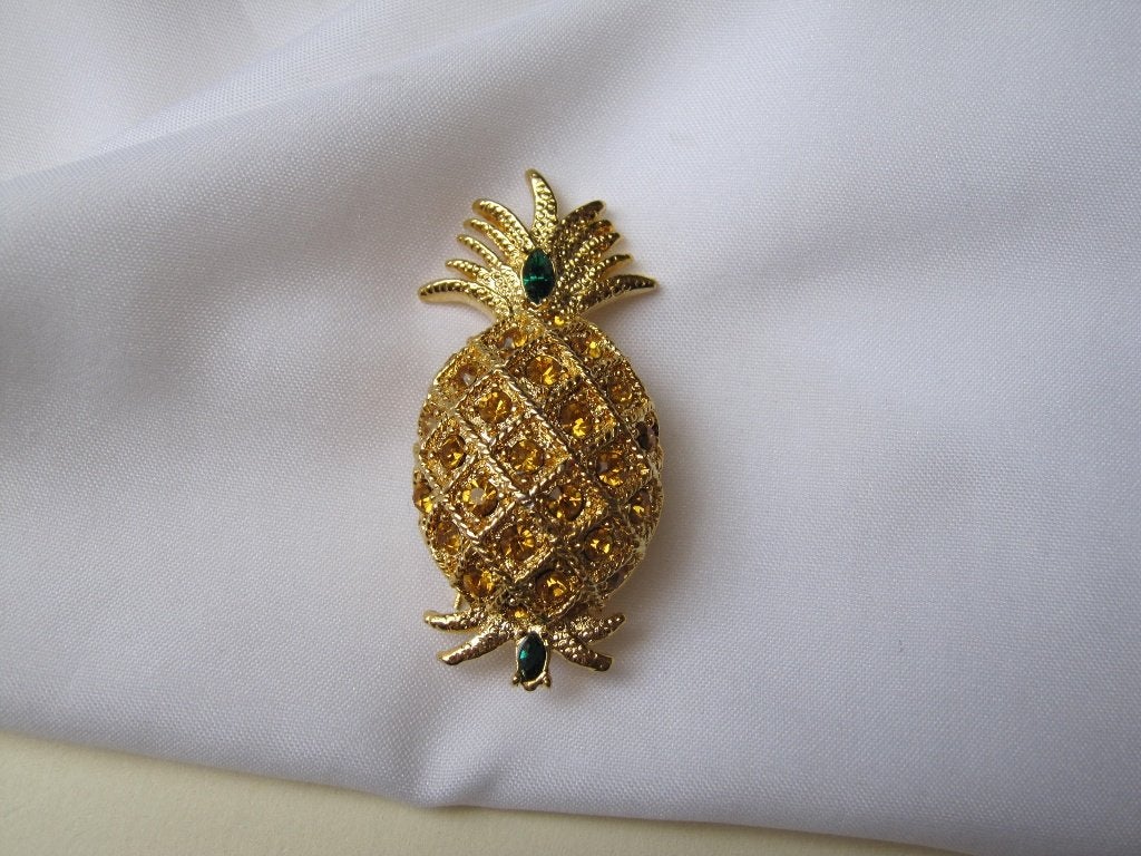 Broche ananas met gele en smaragd groene rijnstenen, Met kristal, Overige materialen, Overige kleuren, Verzenden