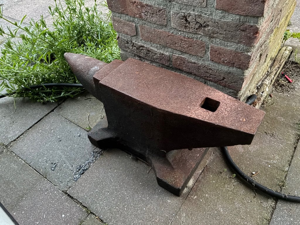 Zware gietstalen aambeeld 125kg, Ophalen