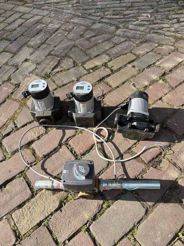 OEG Verwarmingspomp CP AE 55-25 met automatische klep, Doe-het-zelf en Verbouw, Gebruikt, Minder dan 30 cm, Overige typen, Minder dan 60 cm