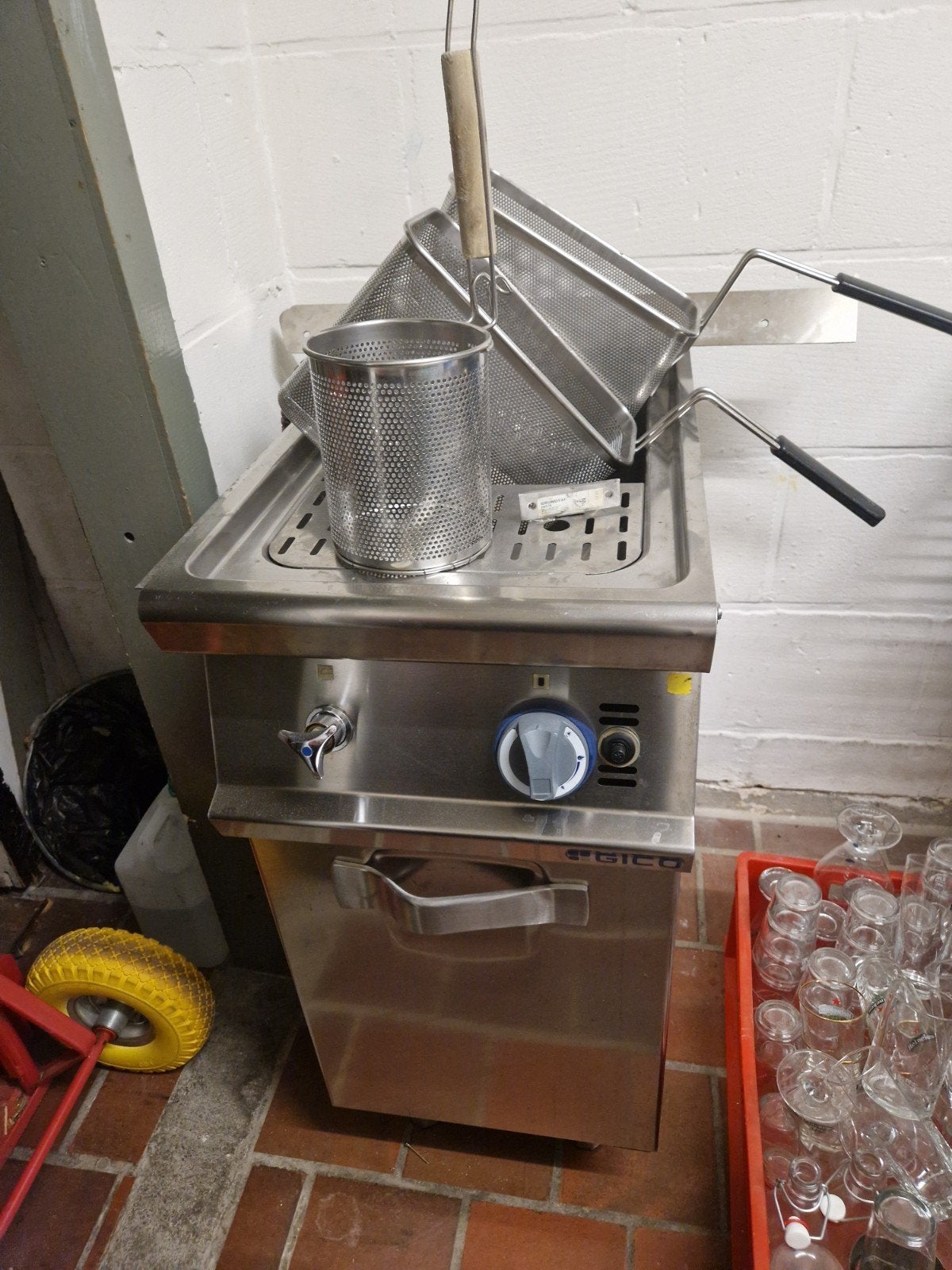 Giso pasta koker Ophalen gas, Ophalen