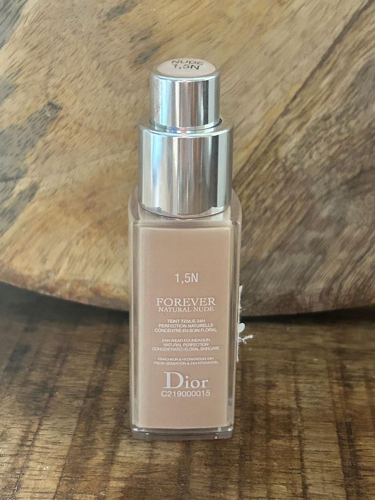 Dior Forever Natural Nude Foundation 1,5N, Gebruikt, Gehele gezicht, Beige, Ophalen of Verzenden