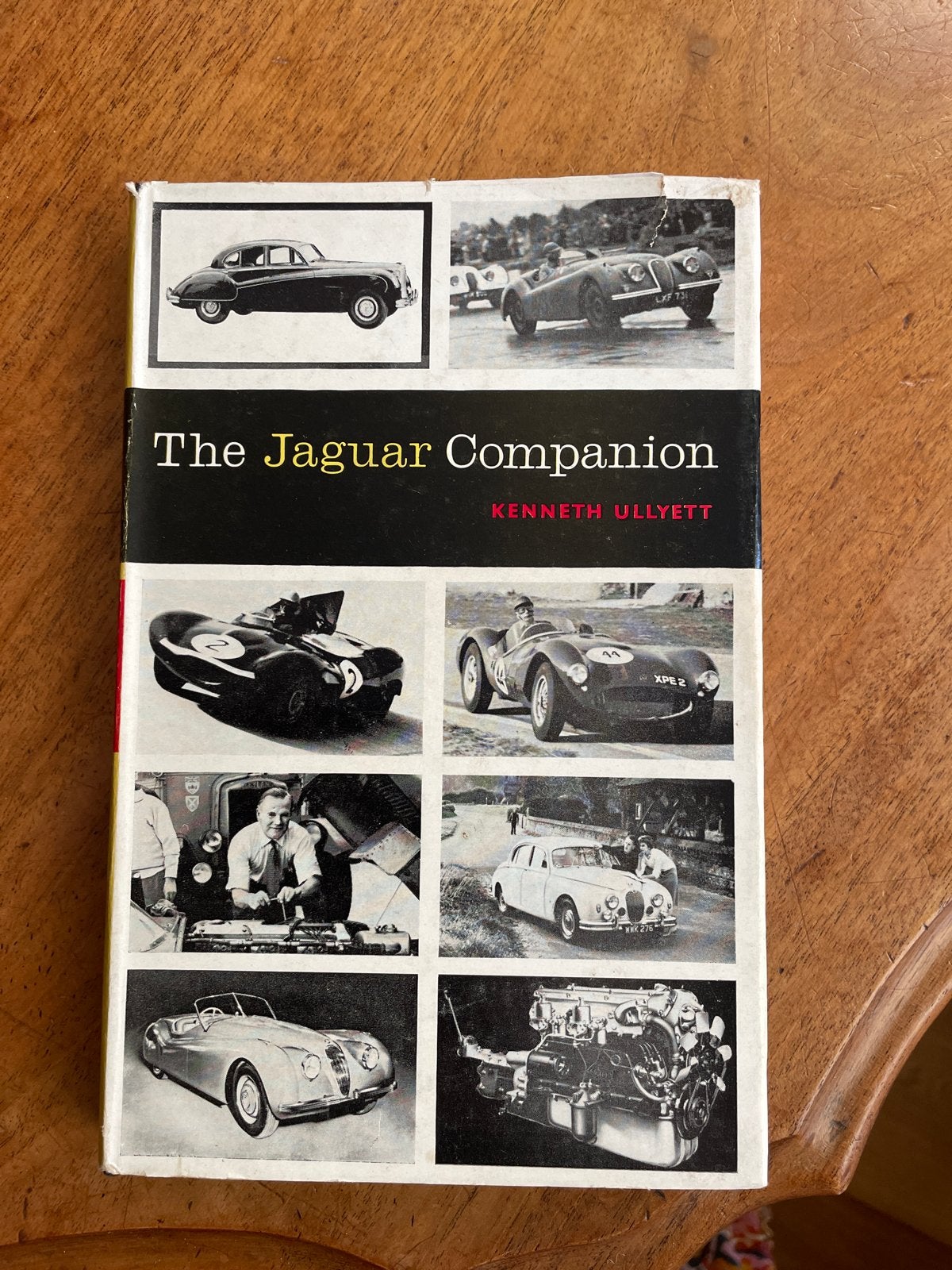 The Jaguar Companion - Kenneth Ullyett (Engels), Ophalen of Verzenden, Gelezen, Overige merken