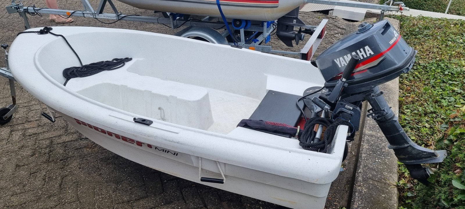 Pioner 8 mini met Yamaha 4pk en handtrailer, Watersport en Boten, Vis- en Consoleboten, Ophalen