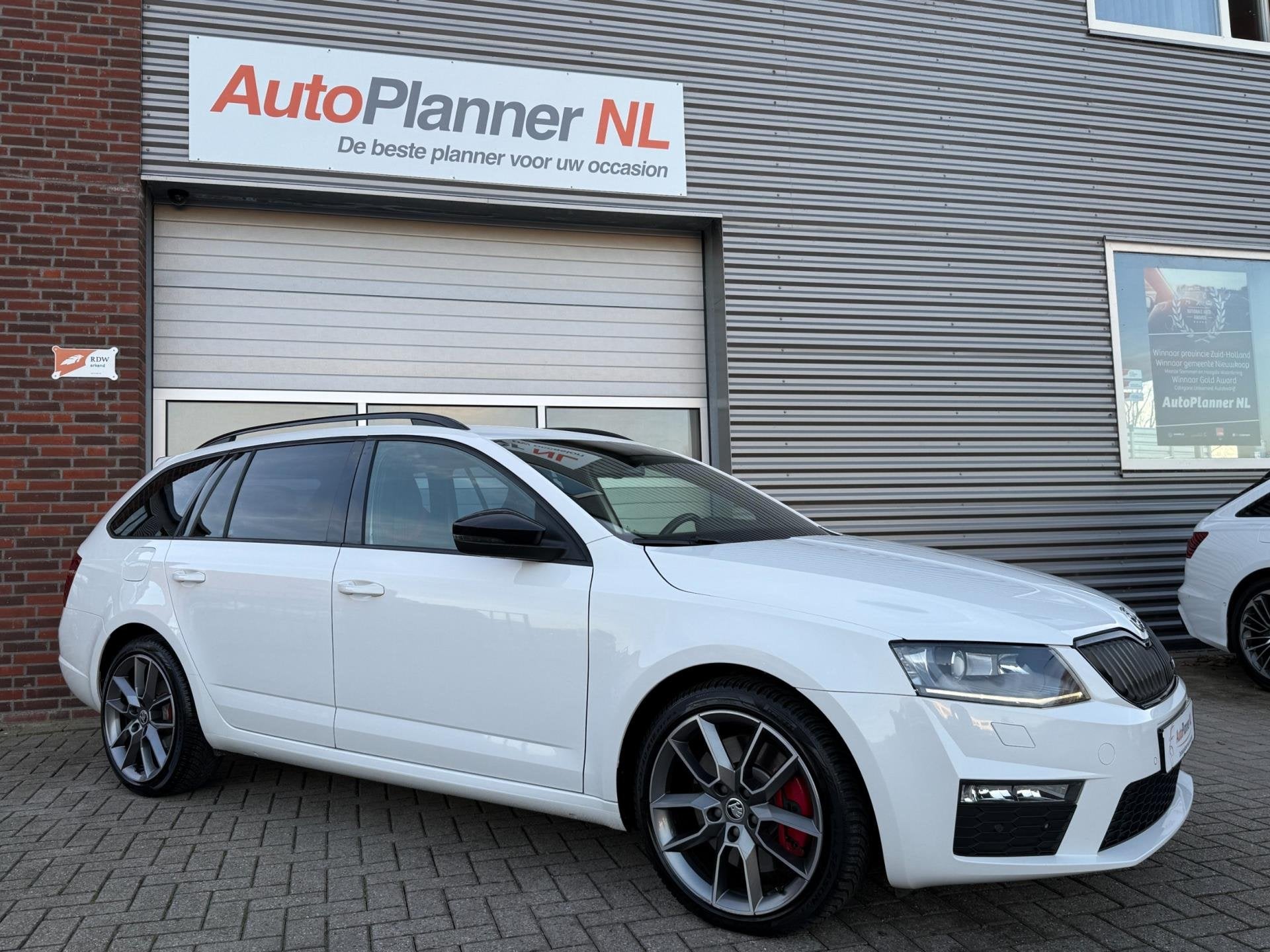 Skoda Octavia 2.0 TSI RS! 220PK! Clima! Cruise! Xenon!, Gebruikt, Zwart, 4 cilinders, 1984 cc