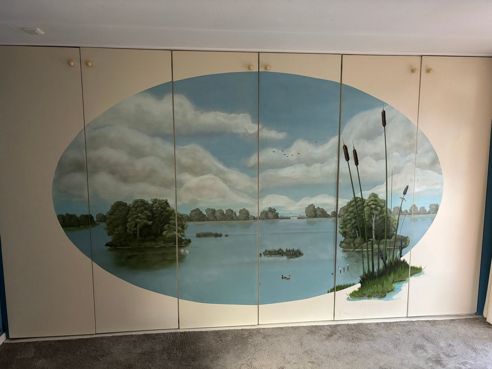 Kastdeuren met unieke handschildering van de elfhoevenplas, Ophalen