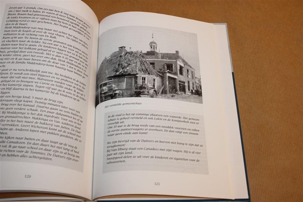 De Kom van Ommen 1938-1947 — met Oude Foto\'s, Ophalen of Verzenden, Zo goed als nieuw