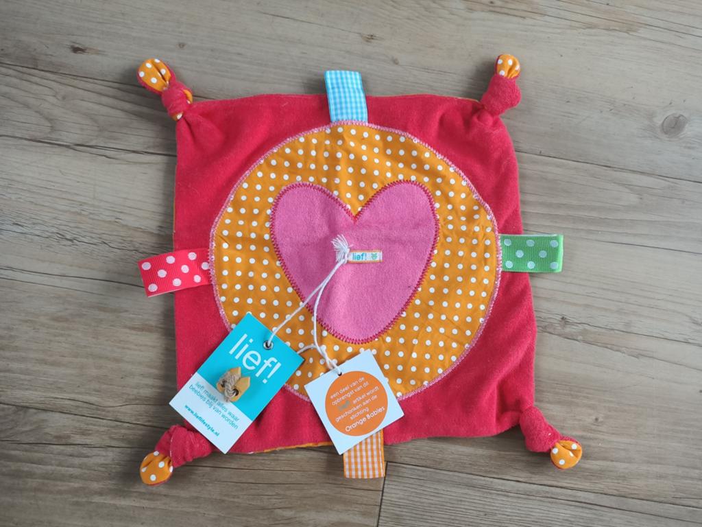 Lief! knuffeldoekje met hart en stippen - nieuw, Ophalen of Verzenden, Nieuw, Overige typen