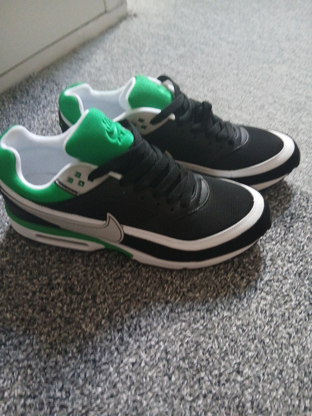 Nike Air Max sneakers - Zwart/Groen, Zwart, Nike, Nieuw, Ophalen of Verzenden