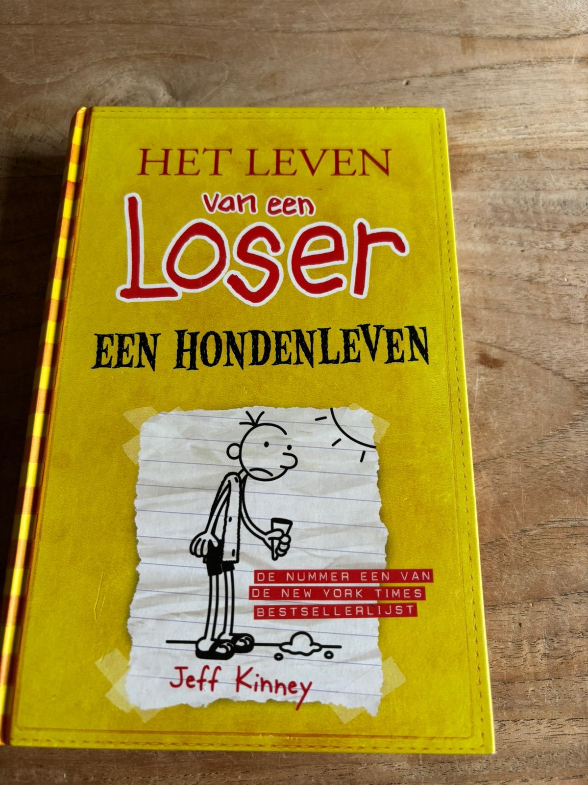 Leven van een loser - een hondenleven, Boeken, Ophalen of Verzenden, Zo goed als nieuw