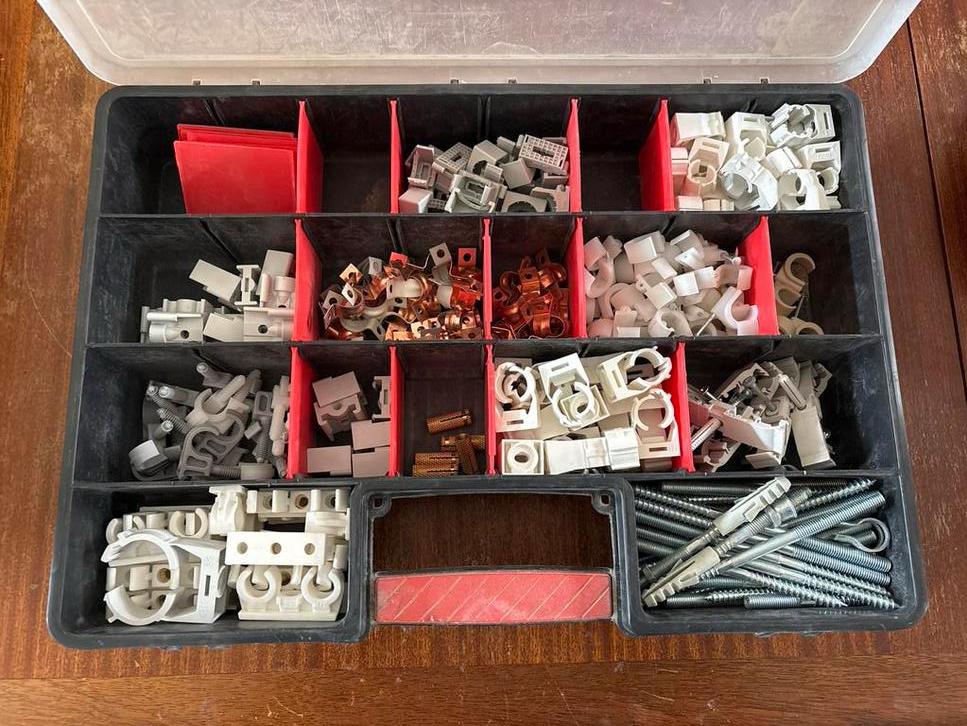 Diverse elektrische bevestigingsmaterialen en klemmen, Ophalen of Verzenden, Gebruikt, Overige typen