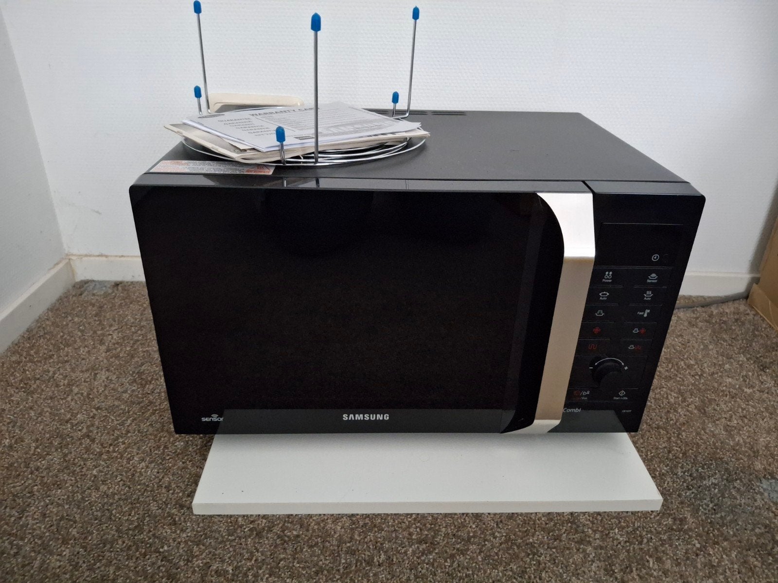 Samsung CE107F Combimagnetron - Zo goed als nieuw, Witgoed en Apparatuur, Ophalen, Zo goed als nieuw, Hete lucht, Draaiplateau