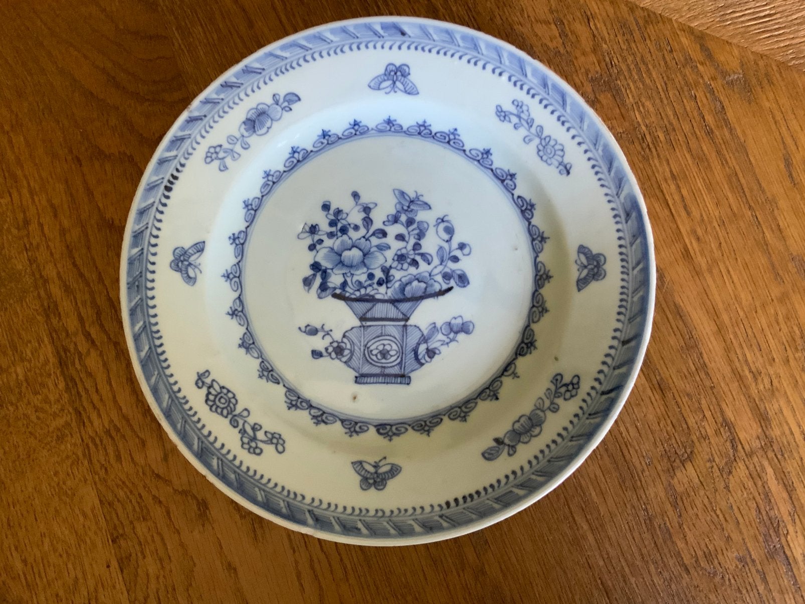 Antiek Chinees blauw bloemenmand bord, 19e eeuw., Verzenden