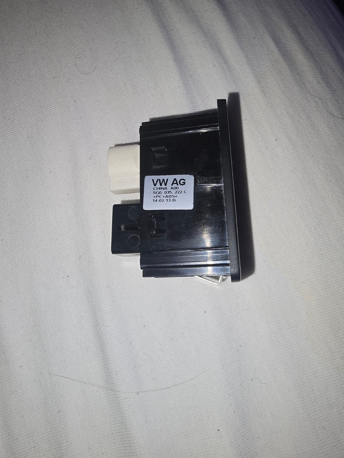 VW AG USB/AUX-ingang 5G0 035 726 C, Ophalen of Verzenden