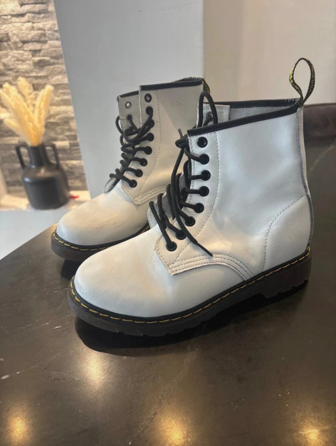 Dr. Martens 1460 white smooth maat 38, Wit, Lage of Enkellaarzen, Ophalen of Verzenden, Zo goed als nieuw