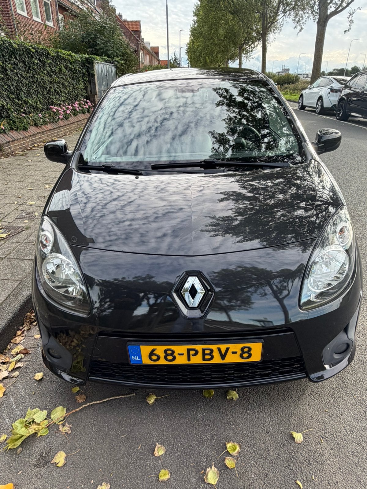 Renault Twingo Automaat 1.2 16V Quickshift 2011 Zwart, 74 pk, 4 cilinders, 4 stoelen, Origineel Nederlands
