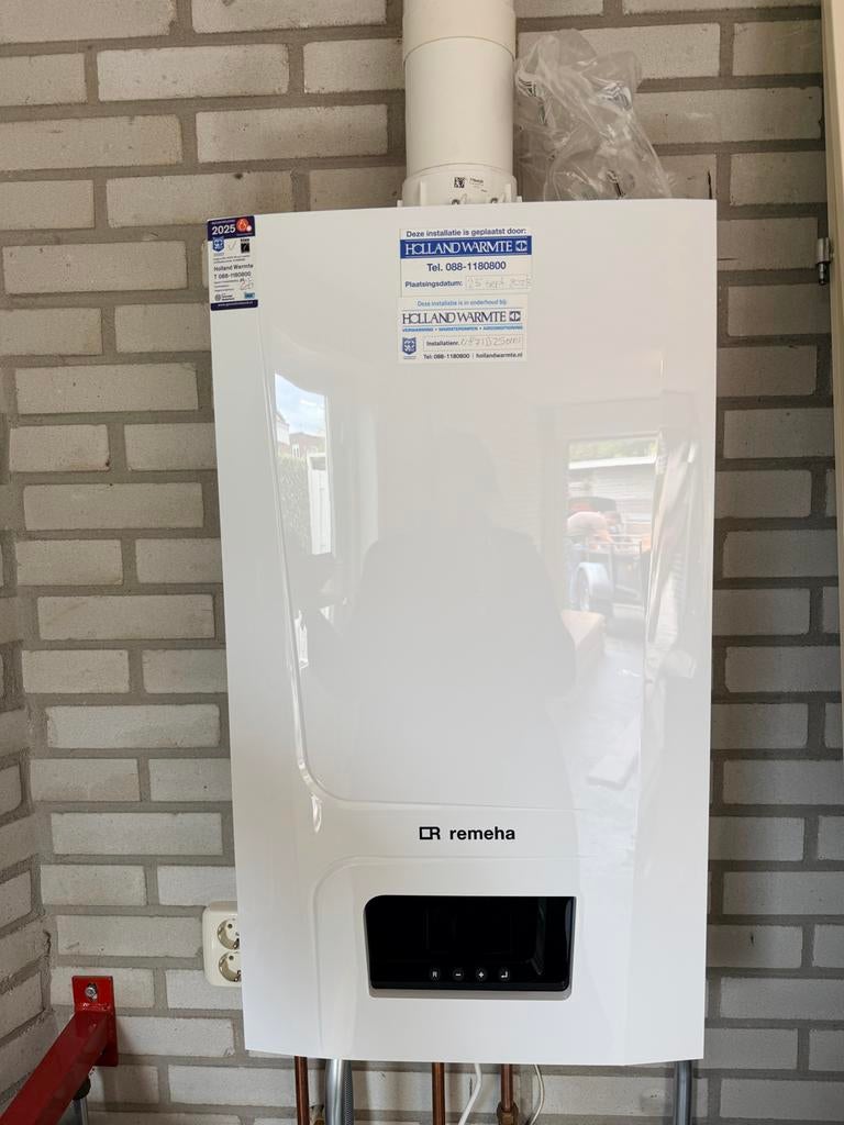 Remeha Tzerra Ace 28C CW4 CV-ketel, zo goed als nieuw, Hoog rendement (Hr), Cv-ketel of Combi-ketel, Minder dan 60 cm, Ophalen of Verzenden