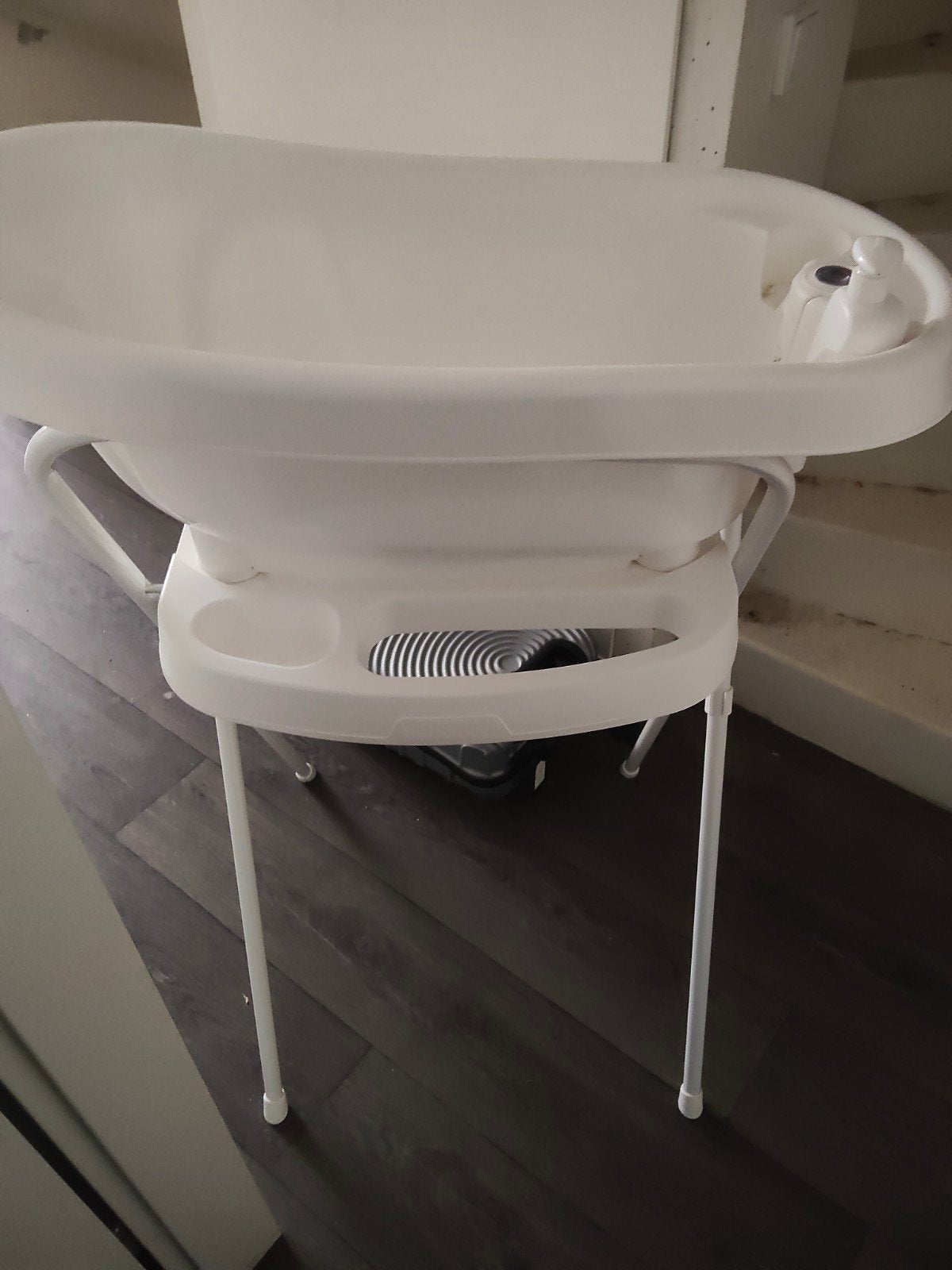 Bébé-jou babybadje met standaard en thermometer, Ophalen, Gebruikt, Badje, Bébé-jou
