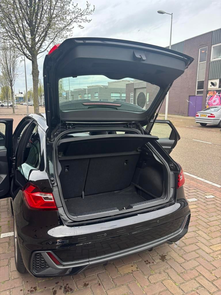 Zwarte Audi A1 Sportback 2020 Automaat S-LINE +rode gordels, Auto's, USB, A1, 95 pk, Leder en Stof