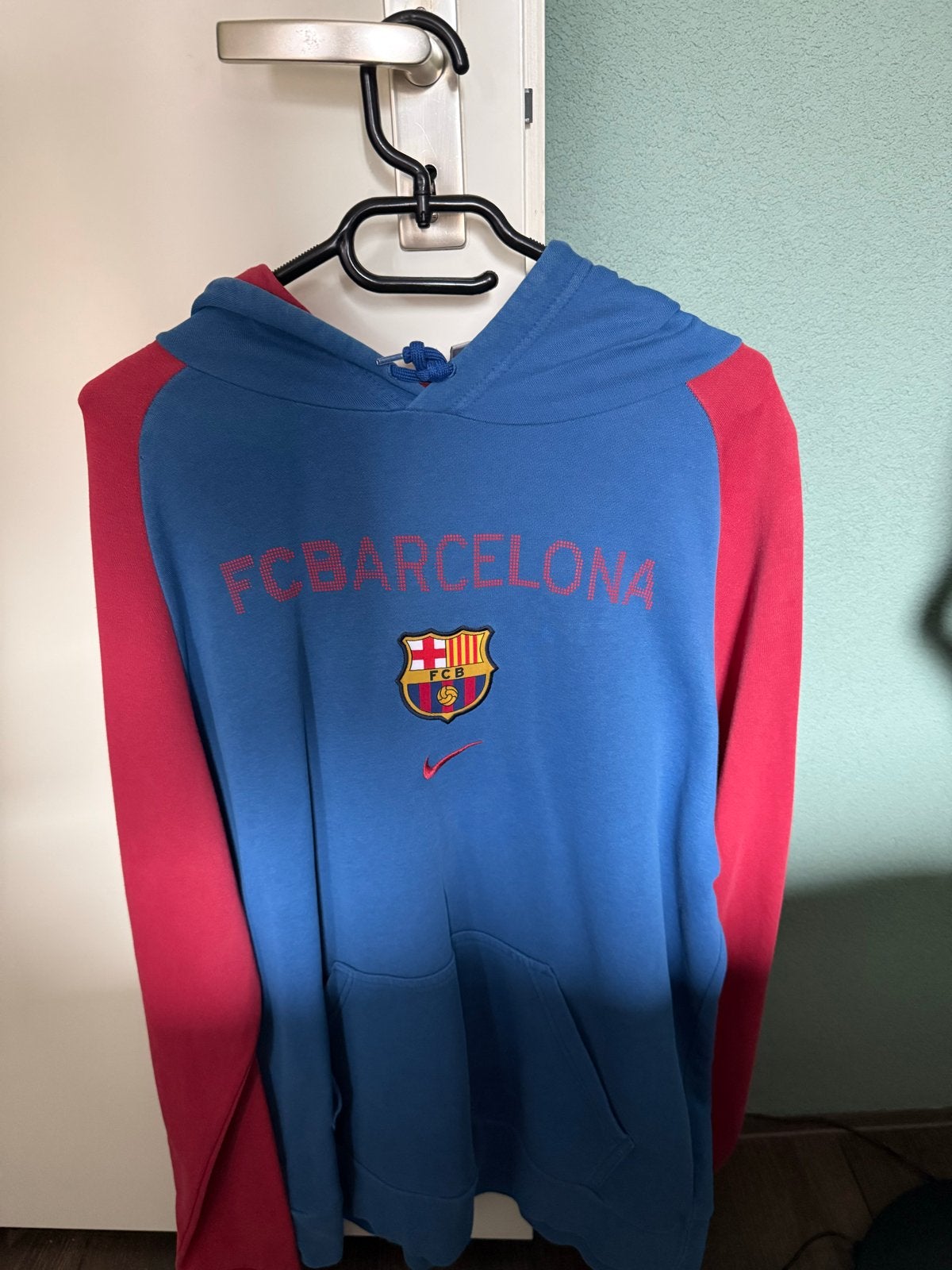 FC Barcelona Nike Hoodie - Gedragen, Meerkleurig, Maat 56/58 (XL), Ophalen of Verzenden, Voetbal