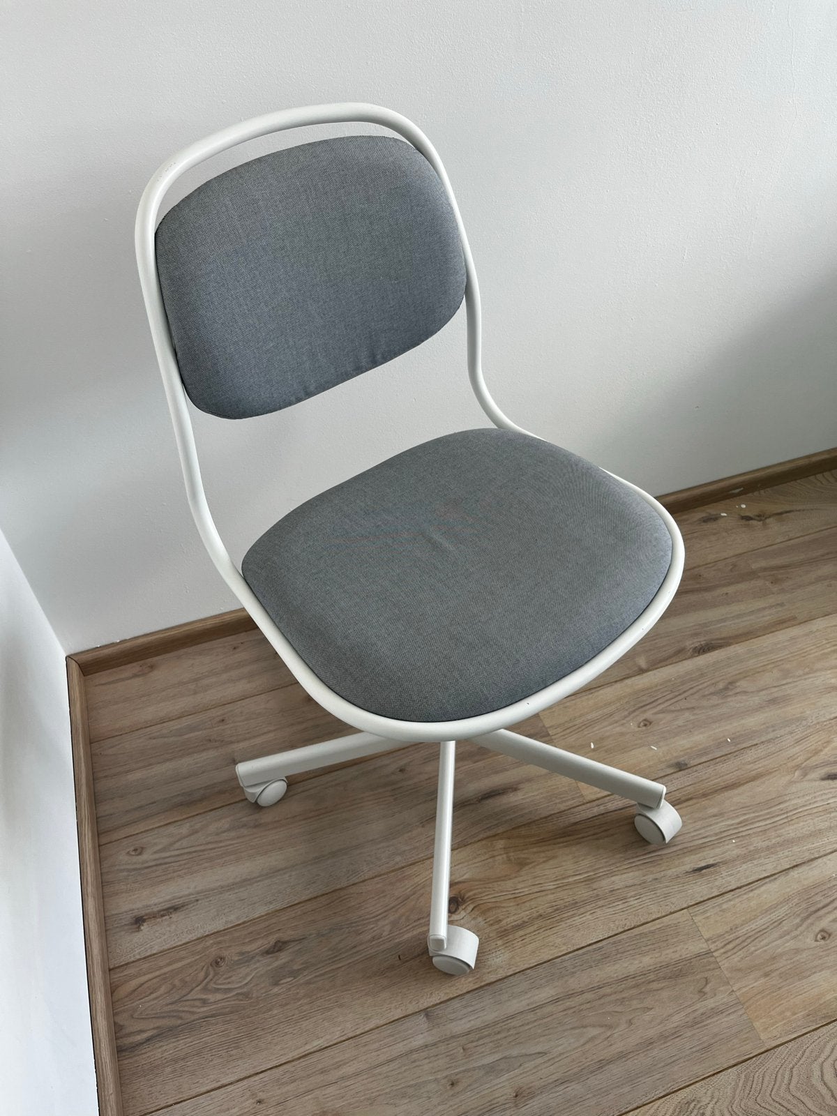 IKEA ÖRFJÄLL Bureaustoel - Wit/Grijs, Ophalen, Zo goed als nieuw, Grijs, Bureaustoel