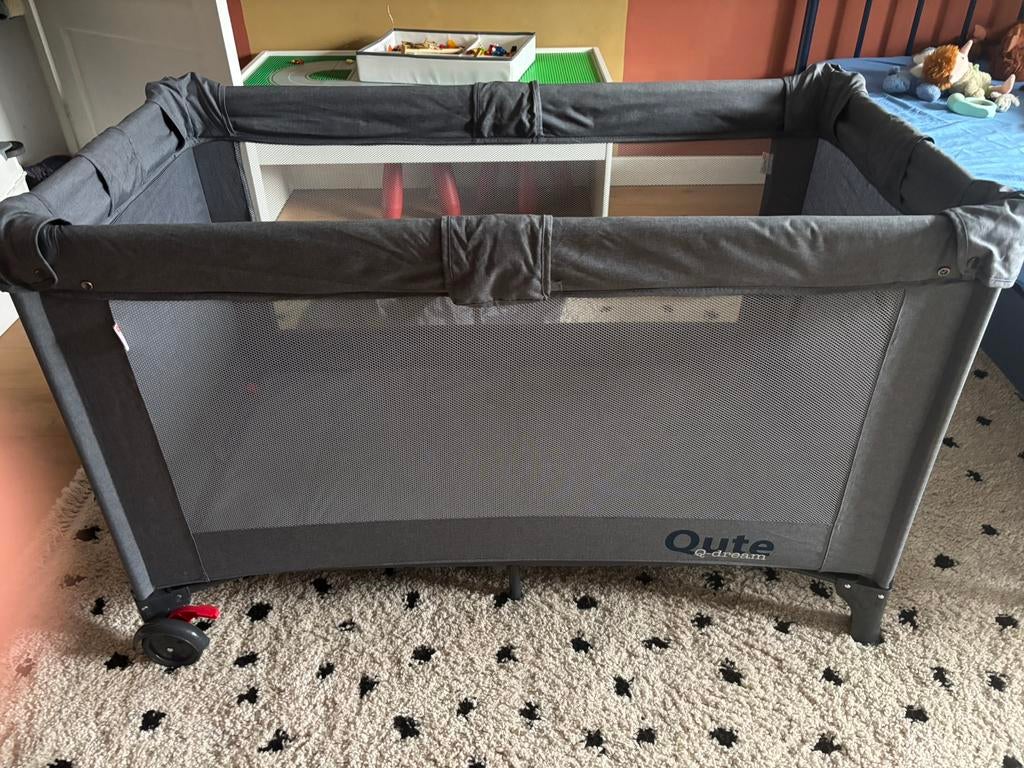 Qute Q-dream campingbed, Kinderen en Baby's, Babywiegjes en Ledikanten, Ophalen, Zo goed als nieuw, Reisbedje
