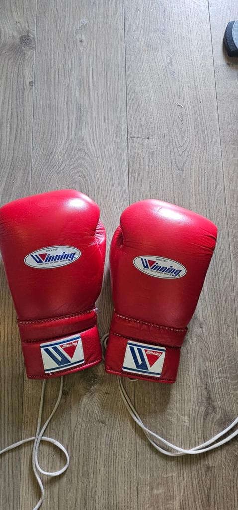 Winning Bokshandschoenen en Bokshelm - Rood (14 oz), Ophalen of Verzenden