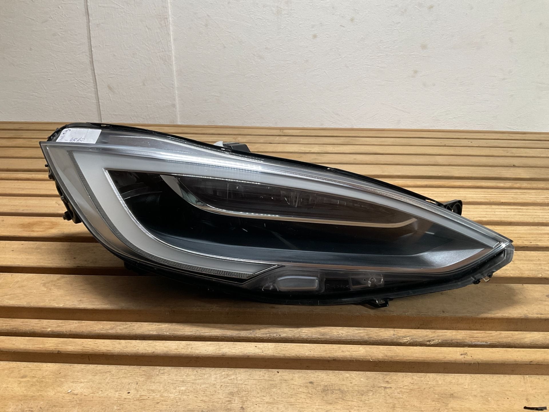 Koplamp Tesla Model S 105817400D LED RECHTS b5-4863, Tesla, Inc., Ophalen of Verzenden, Tesla Road 1
78725  Austin, Gebruikt