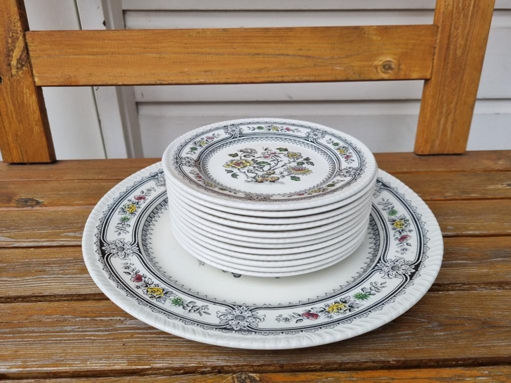 Engels servies 13 delig Dorset, Wood & Sons Burslem, Gebruikt, Ophalen of Verzenden, Bord(en), Overige stijlen