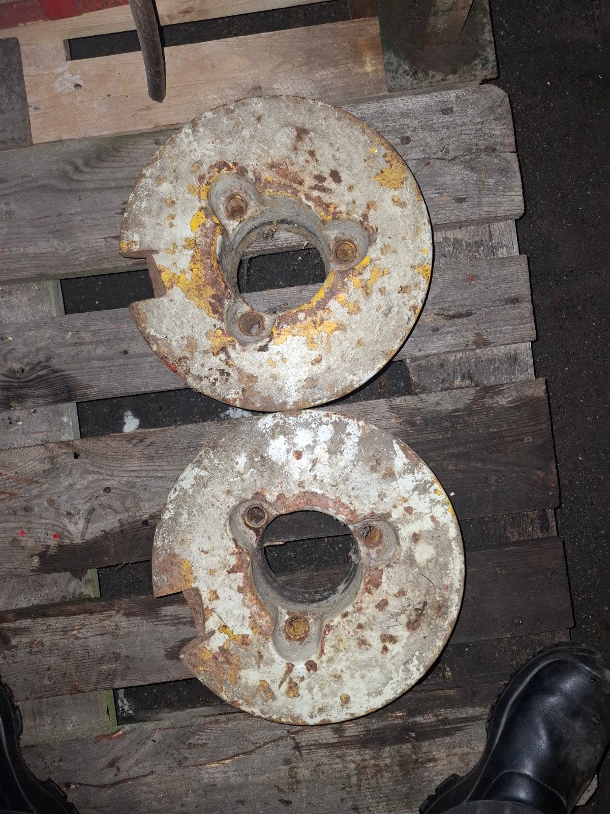 Gutbrod tractor wielgewichten, Ophalen