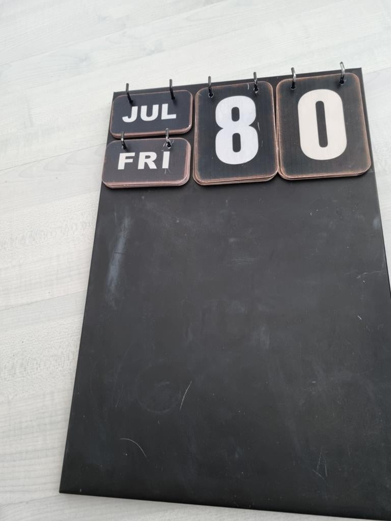 Kalender €4,, Ophalen, Zo goed als nieuw