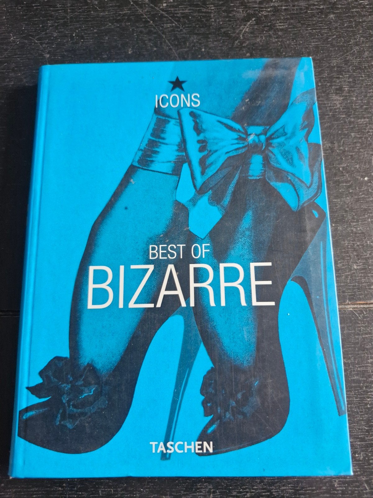 Best of Bizarre.   Eric Kroll., Ophalen of Verzenden, Zo goed als nieuw, Overige onderwerpen