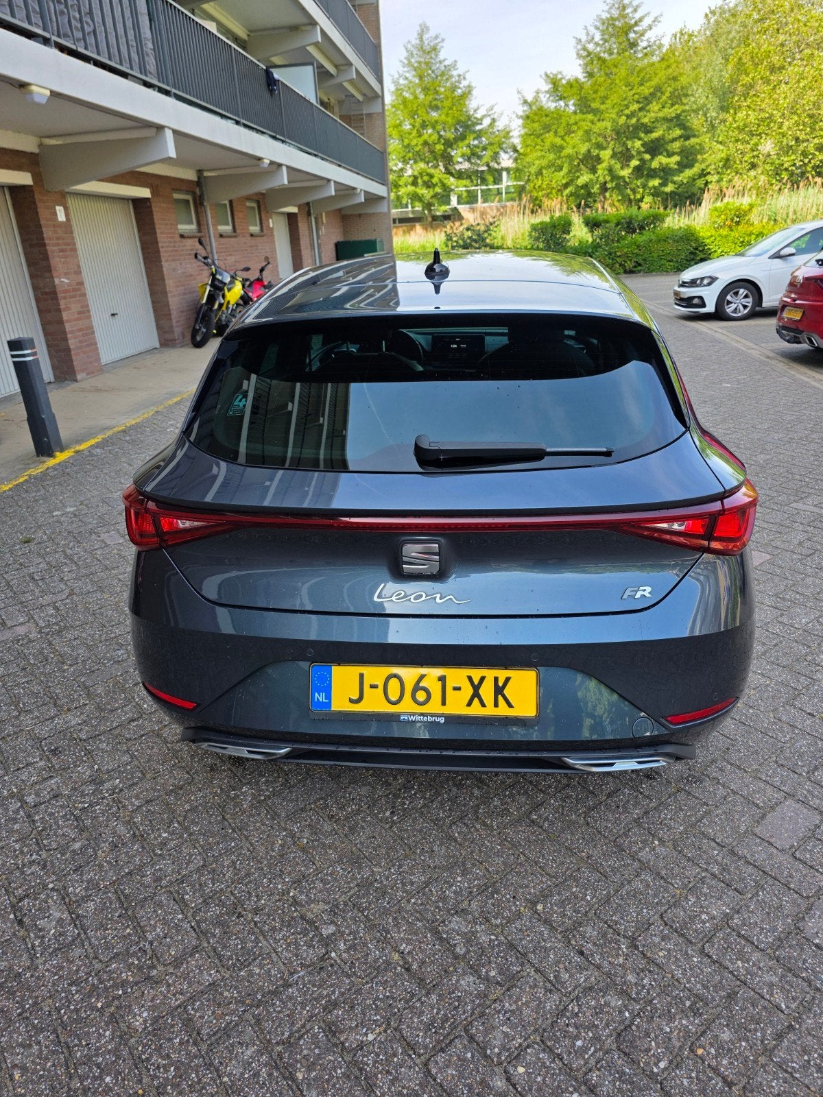 Seat Leon 1.0 TSI 110pk 2020 Grijs 160.000 km NAP, Auto's, Voorwielaandrijving, Euro 6, Leon, Origineel Nederlands