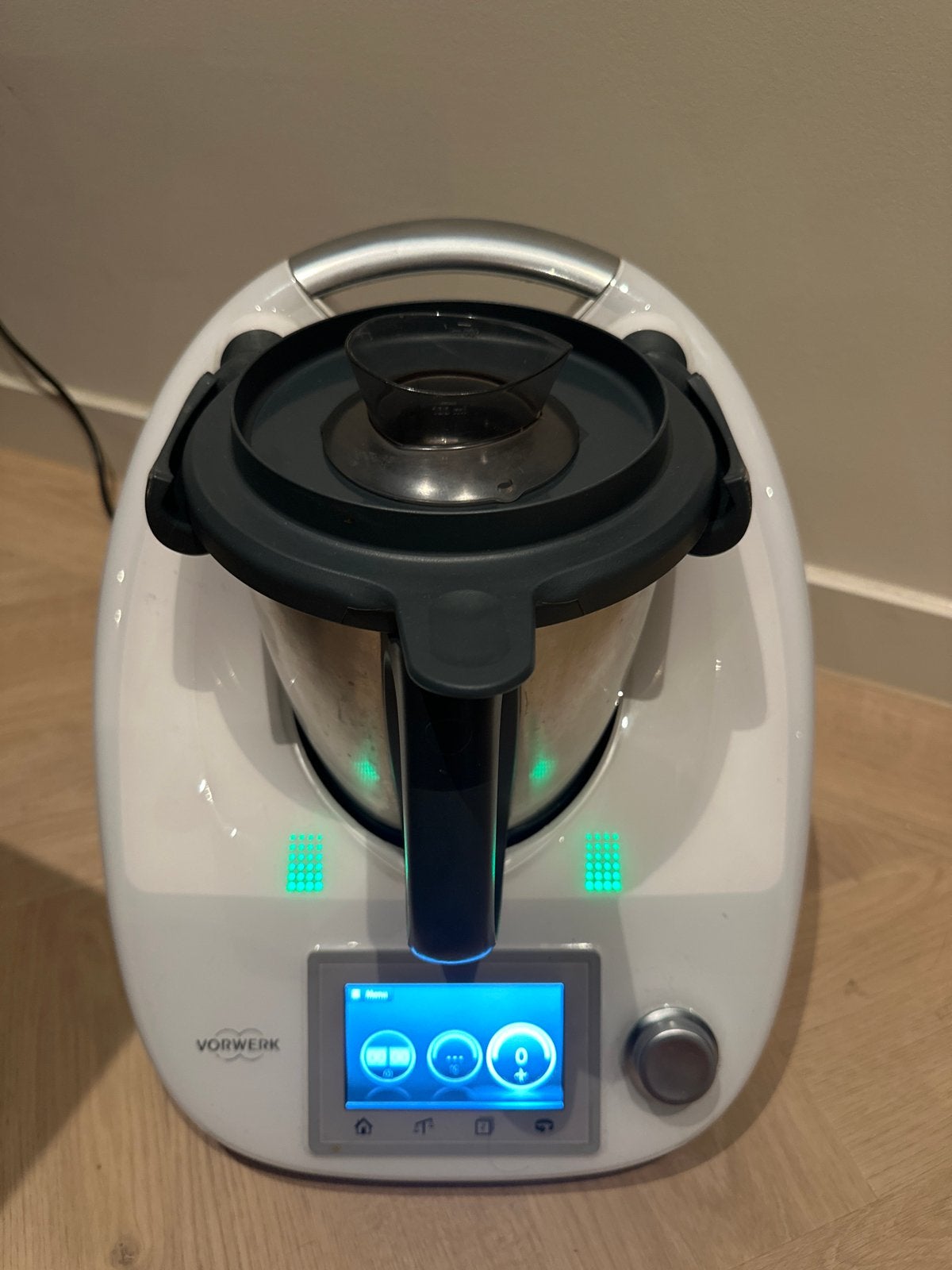 Vorwerk Thermomix TM5 met 2 mengkommen, Witgoed en Apparatuur, Keukenmixers, Ophalen, 3 snelheden of meer, Zo goed als nieuw, 2 tot 3 liter