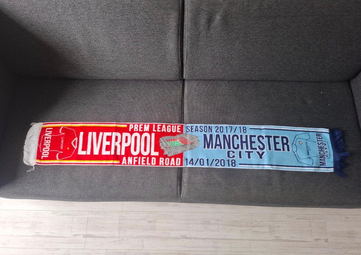 Liverpool Manchester City sjaal, Ophalen of Verzenden, Zo goed als nieuw, Buitenlandse clubs, Vaantje of Sjaal