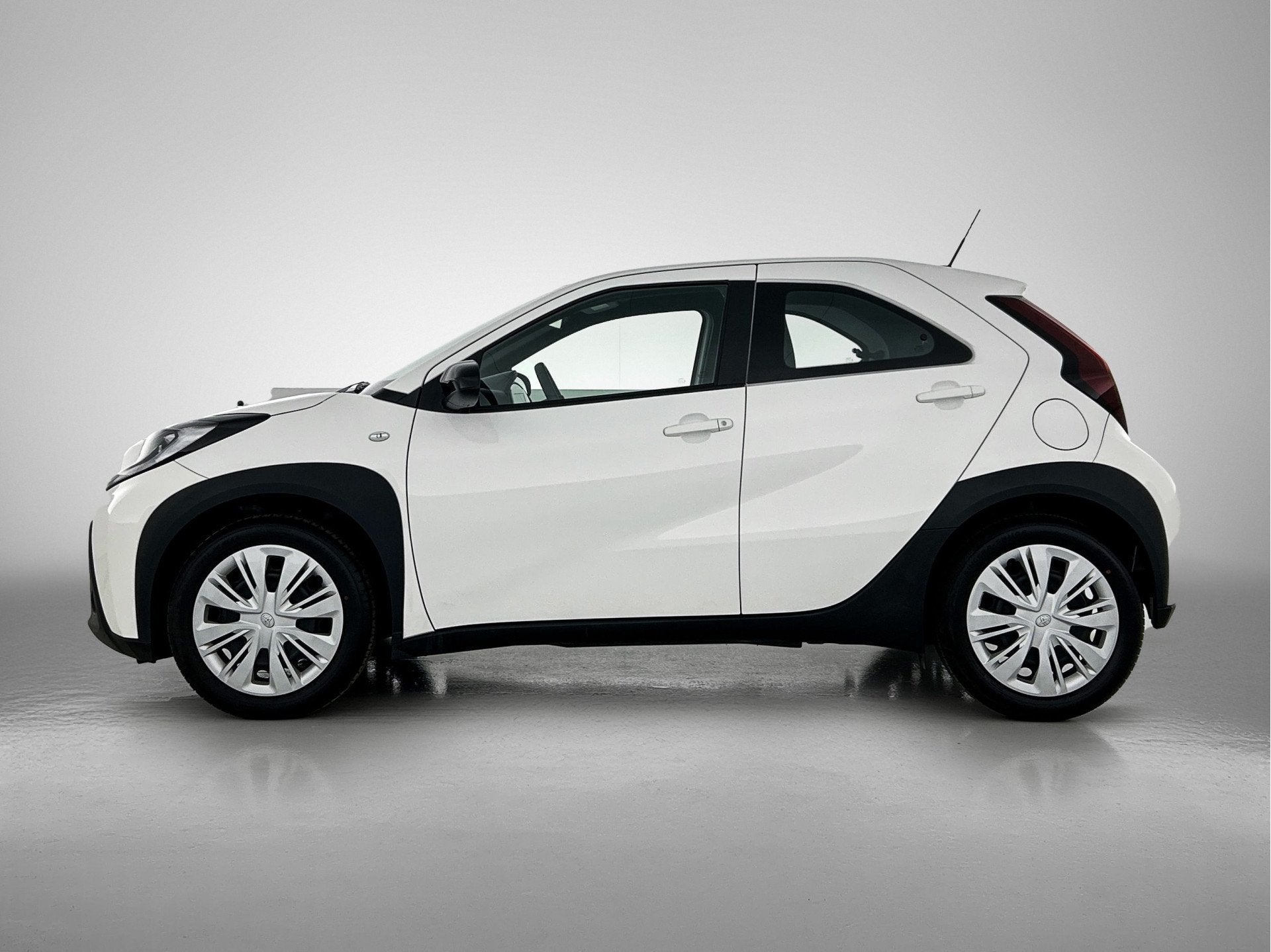 Toyota Aygo X 1.0 VVT-i MT Play | Apple Carplay/Android Auto, Auto's, 12 maanden, Stof, 920 kg, 4 stoelen