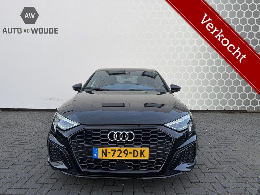 Audi A3 Sportback 30 TFSI S edition S-line Automaat Black li, Auto's, Audi, Gebruikt, Leder en Stof, Zwart, Bedrijf