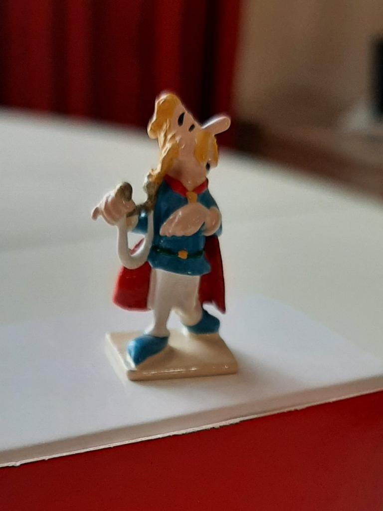 ASSURANCETOURIX PIXI MINI PARIS, Verzamelen, Ophalen of Verzenden, Asterix en Obelix, Nieuw, Beeldje of Figuurtje