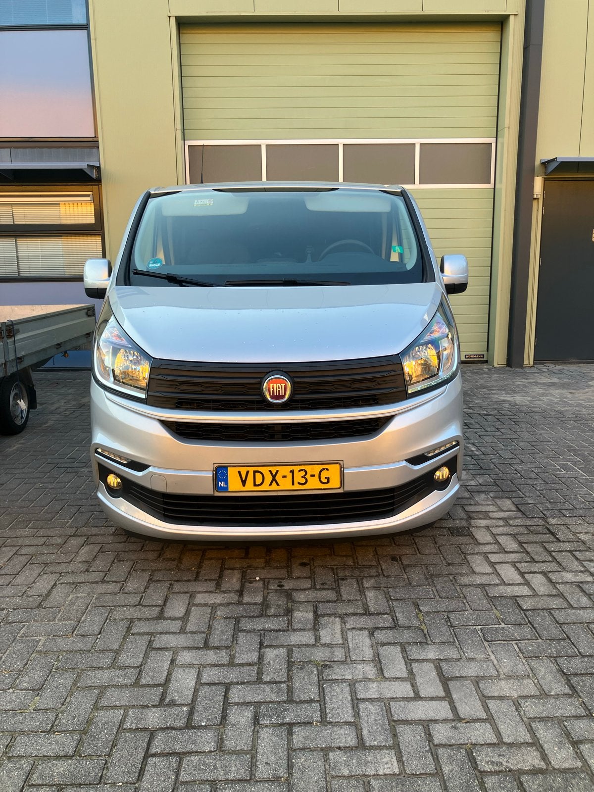 Fiat Talento 2.0 EcoJet 145 PK L2H1 Dubbele Cabine, Auto's, Voorwielaandrijving, 145 pk, USB, Zwart