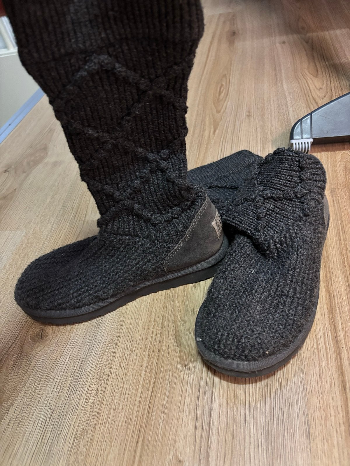 UGG gebreide laarzen maat 37, Ophalen of Verzenden, Gedragen, Zwart, Lage of Enkellaarzen