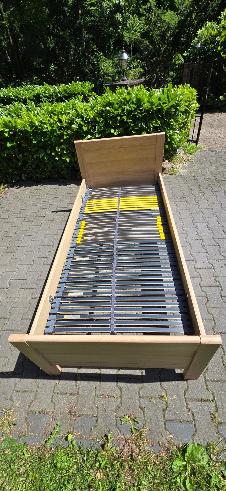 Eenpersoonsbed van hout met lattenbodem (90x200 cm), Ophalen, Overige materialen, Gebruikt, 90 cm