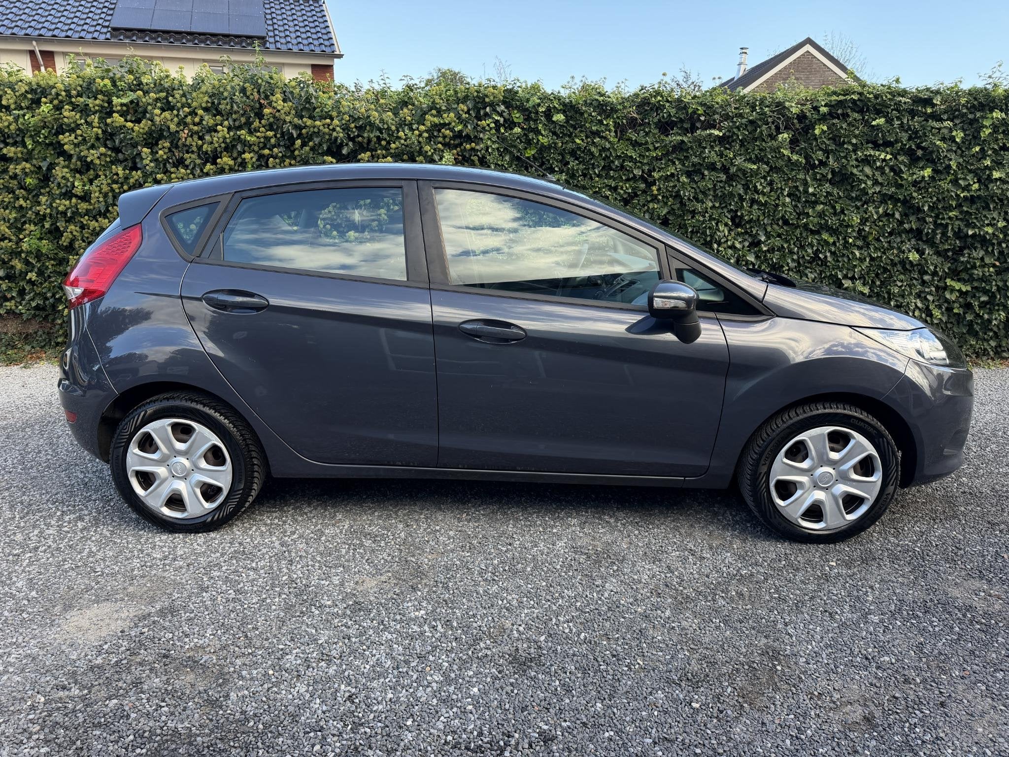 Foto 2 van Ford Fiesta 1.25 Limited | Airco | Elekt. Ramen | 5 Deuren |