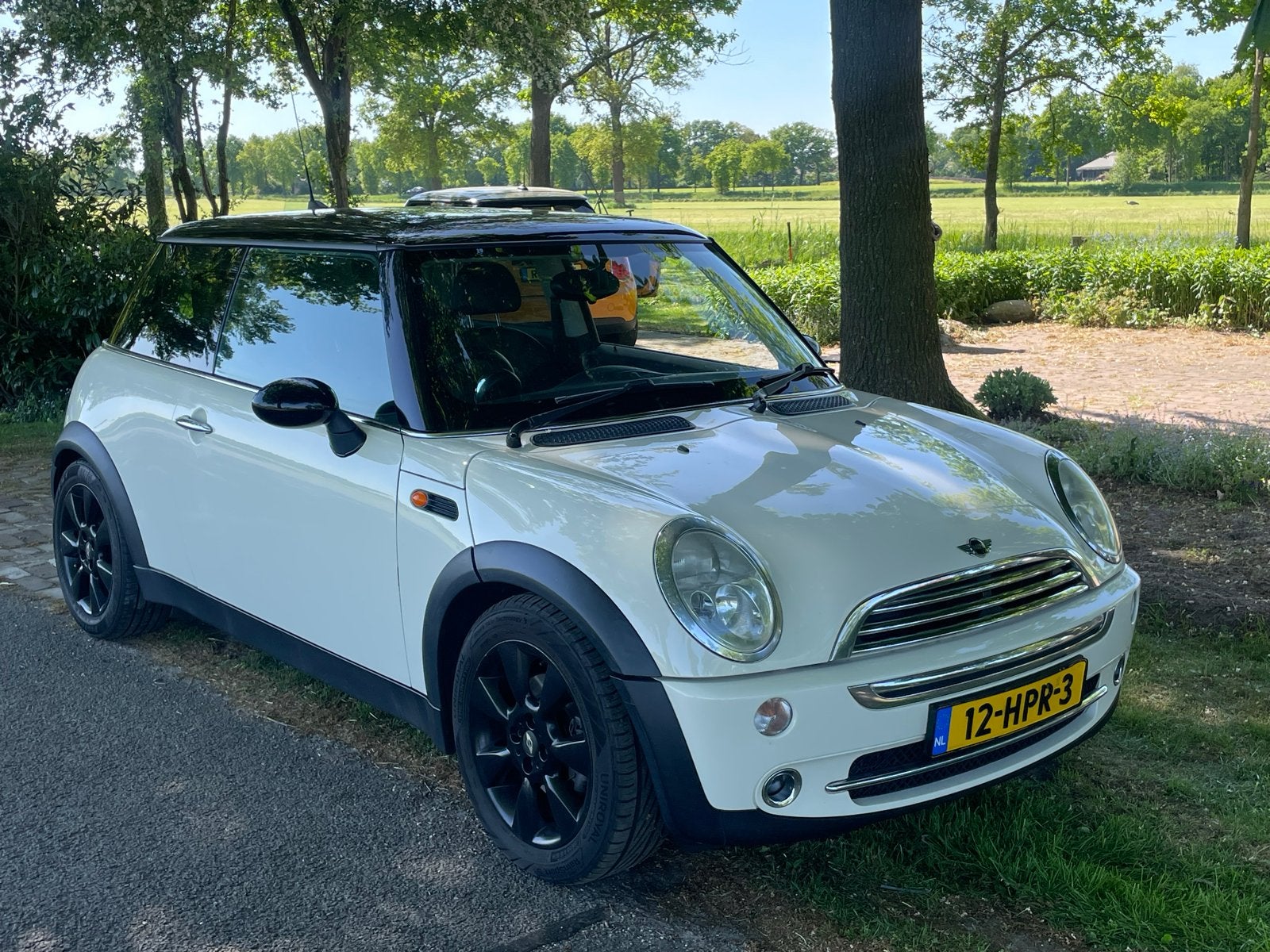 Mini 1.6 16V Cooper 2005 Wit, Voorwielaandrijving, Zwart, 4 cilinders, 4 stoelen