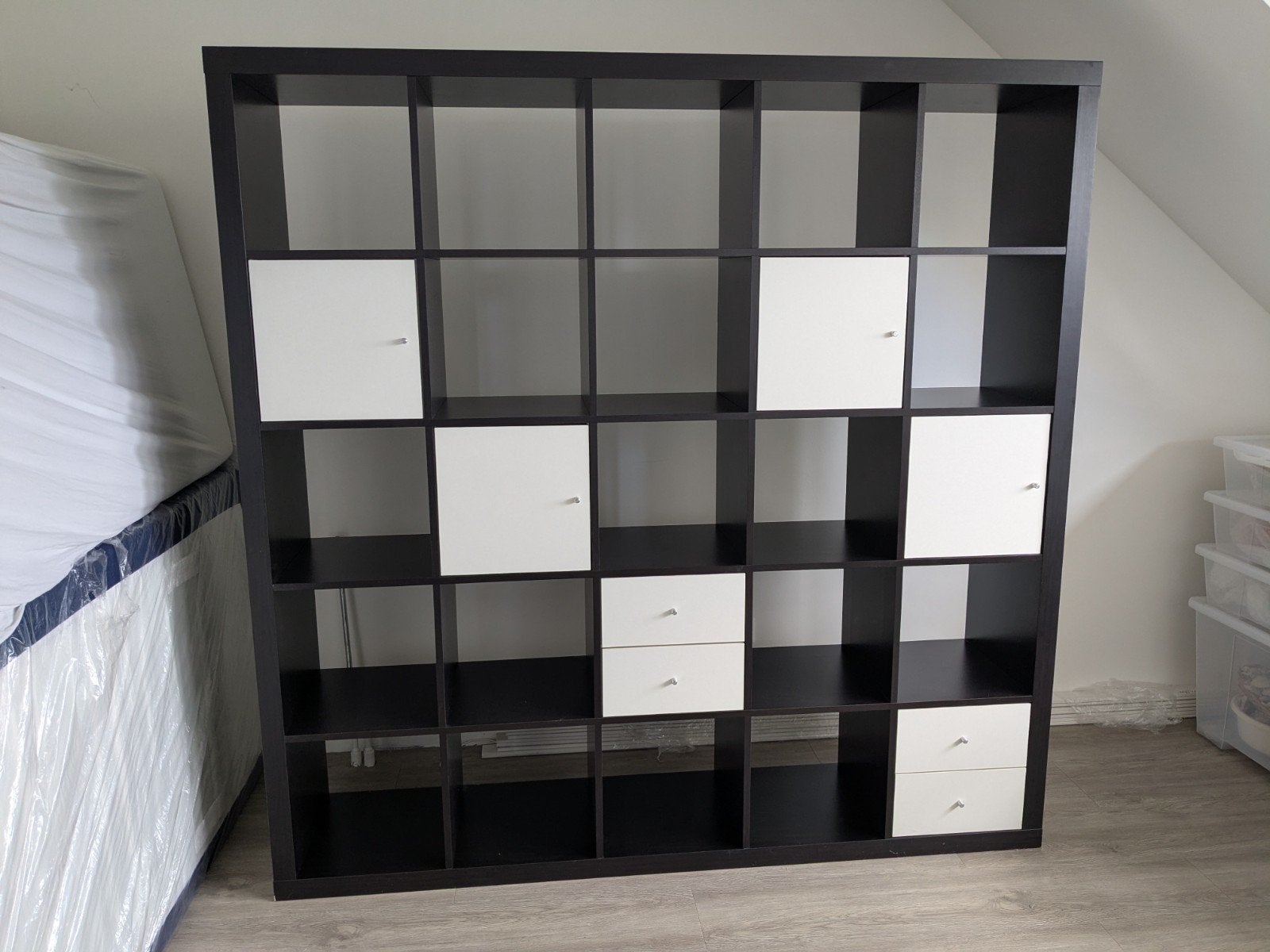IKEA Kallax Kast (5x5) zwartbruin met deuren en lades, Ophalen, Gebruikt, Met deur(en), 150 tot 200 cm